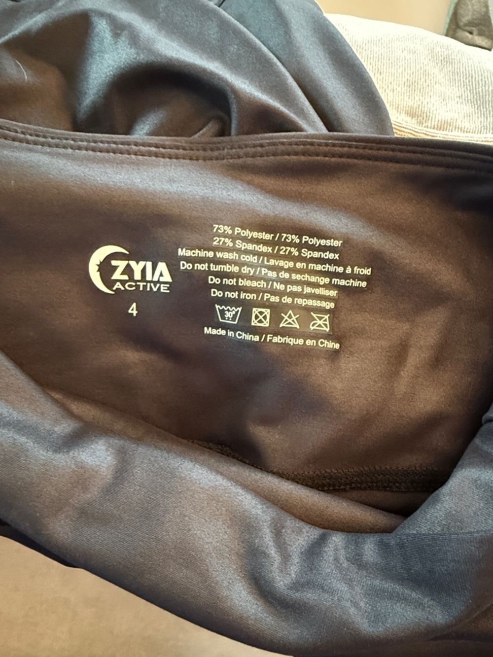 Zyia Active Black Reflective Metallic Light N Tight High Rise Leggings 4 - Picture 10 of 12